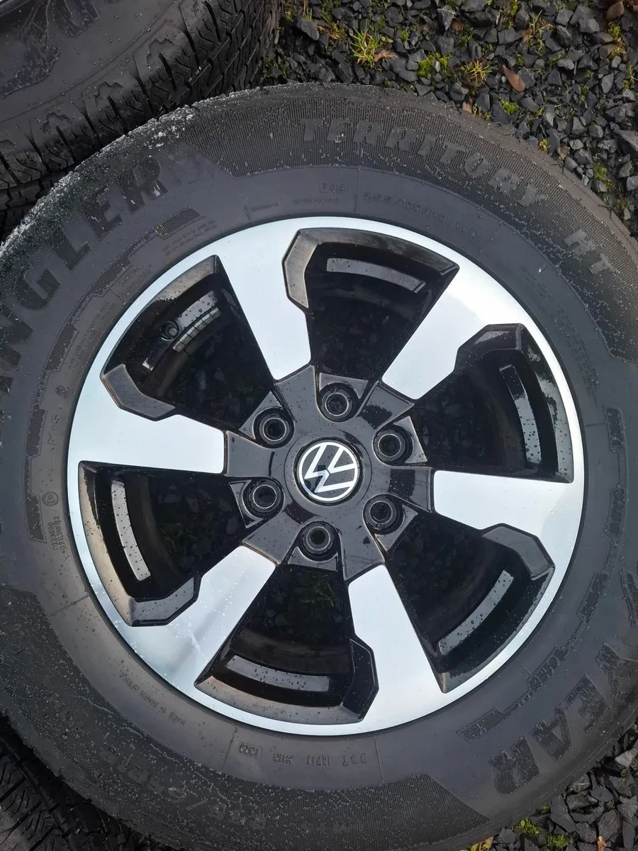 18" Genuine Vw Amarok Alloys with tyres - Image 3