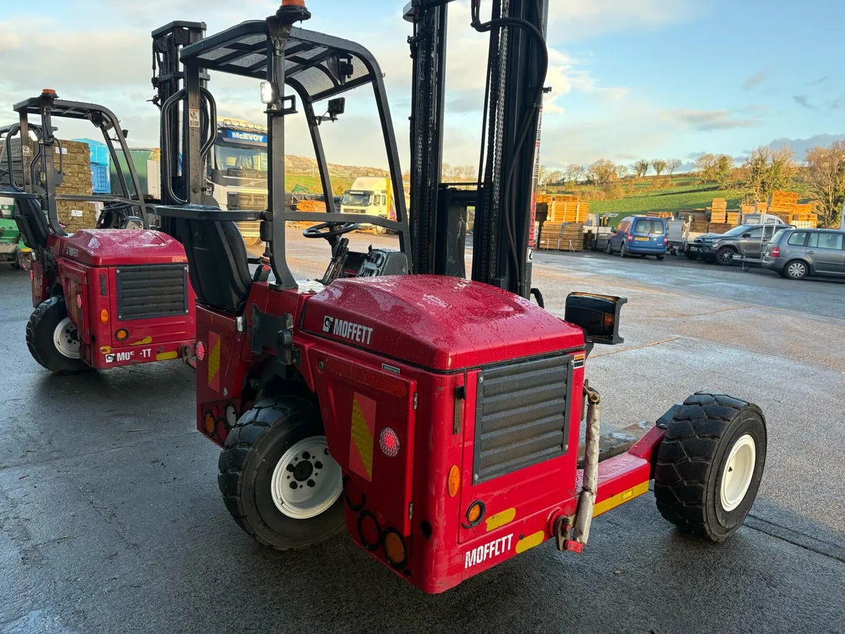 2017 Moffett Mounty M4 20.3 Forklift - Image 4