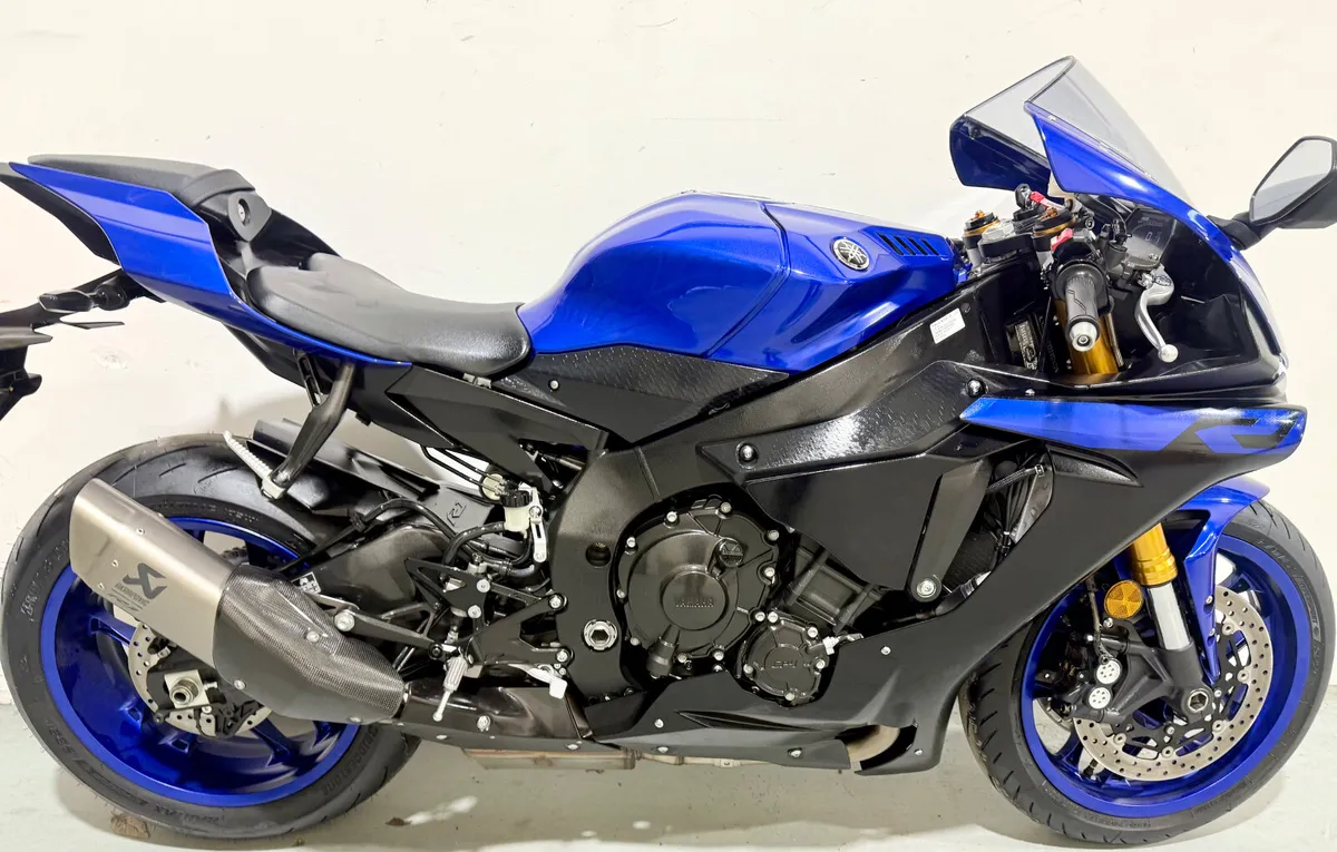 YAMHA R1 2019 BRAND NEW BIKE 120 miles - Image 1