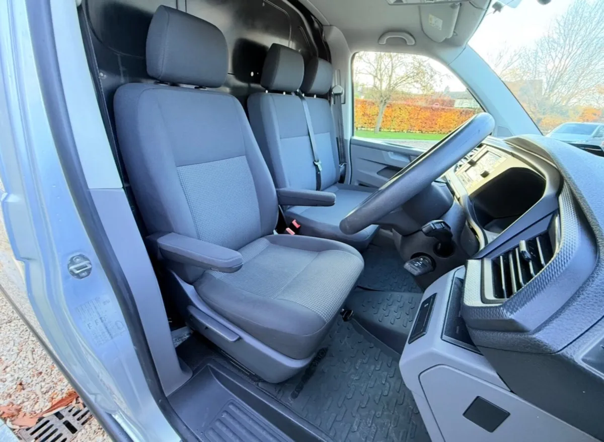 2021  VW Transporter  4MOTION   4x4   2.0TDI  LWB - Image 4