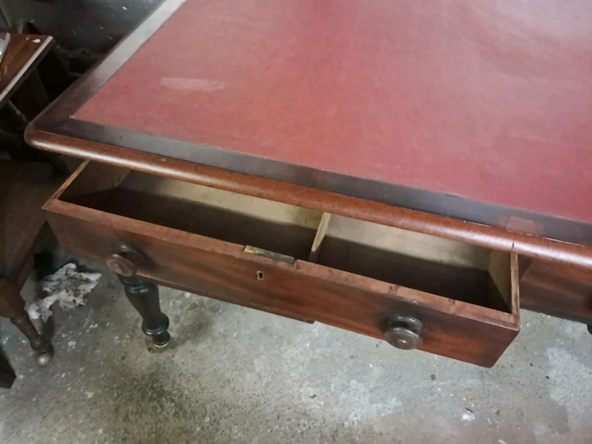 Mahogany partners desk - Image 2