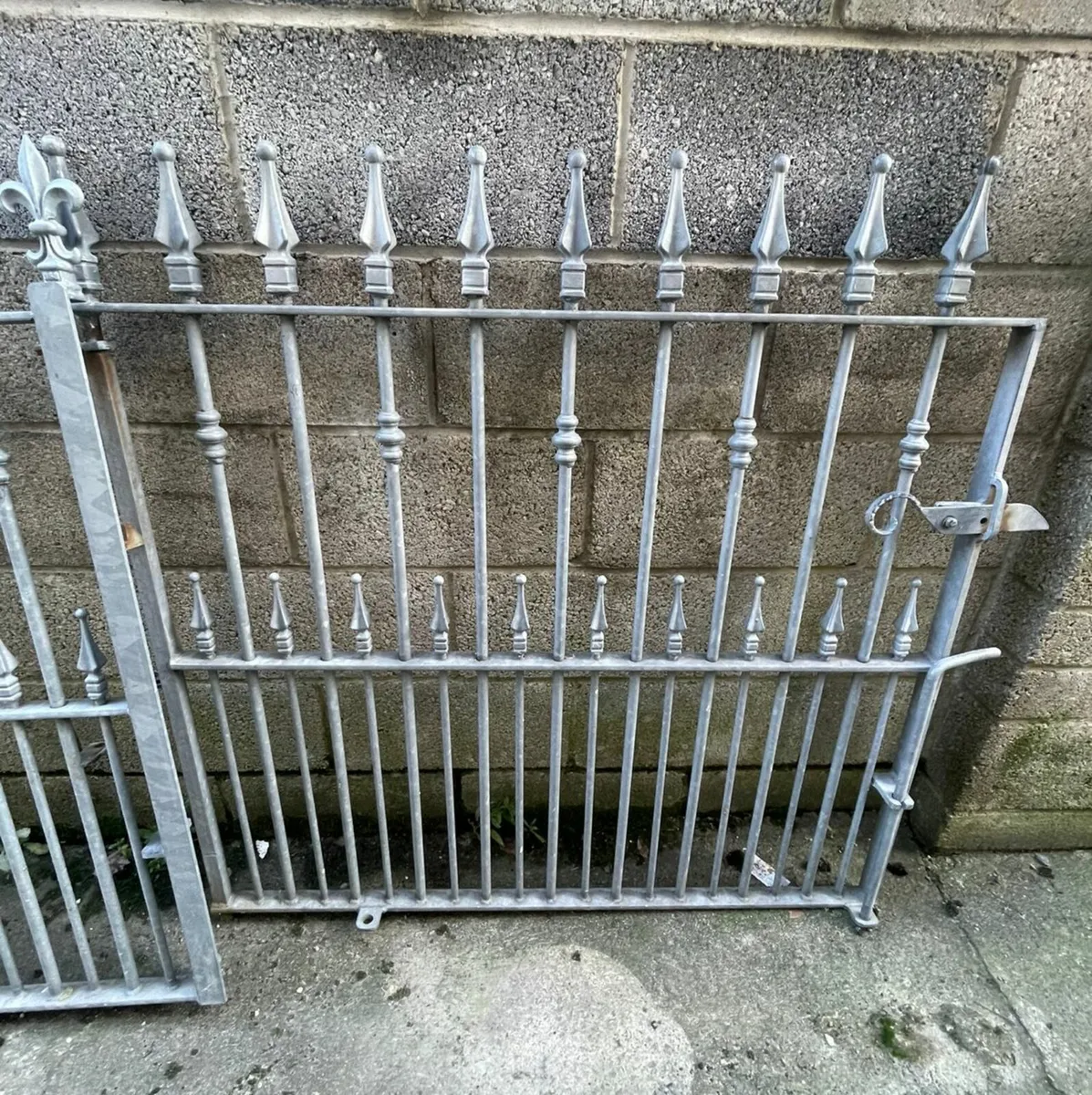 Outdoor  Gates - Image 1