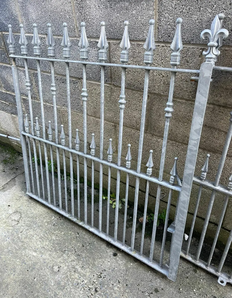 Outdoor  Gates - Image 3