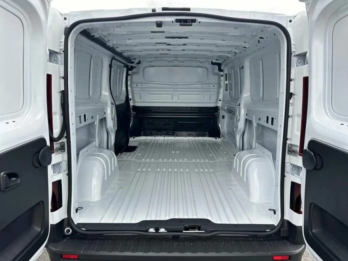 Renault Trafic AUTOIMAGE VAN SALES 059 9141377 - Image 3