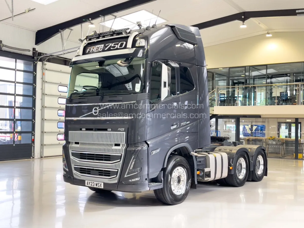 2023 (23) VOLVO FH16 750 DOUBLE DRIVE HUB REDUCTIO - Image 3