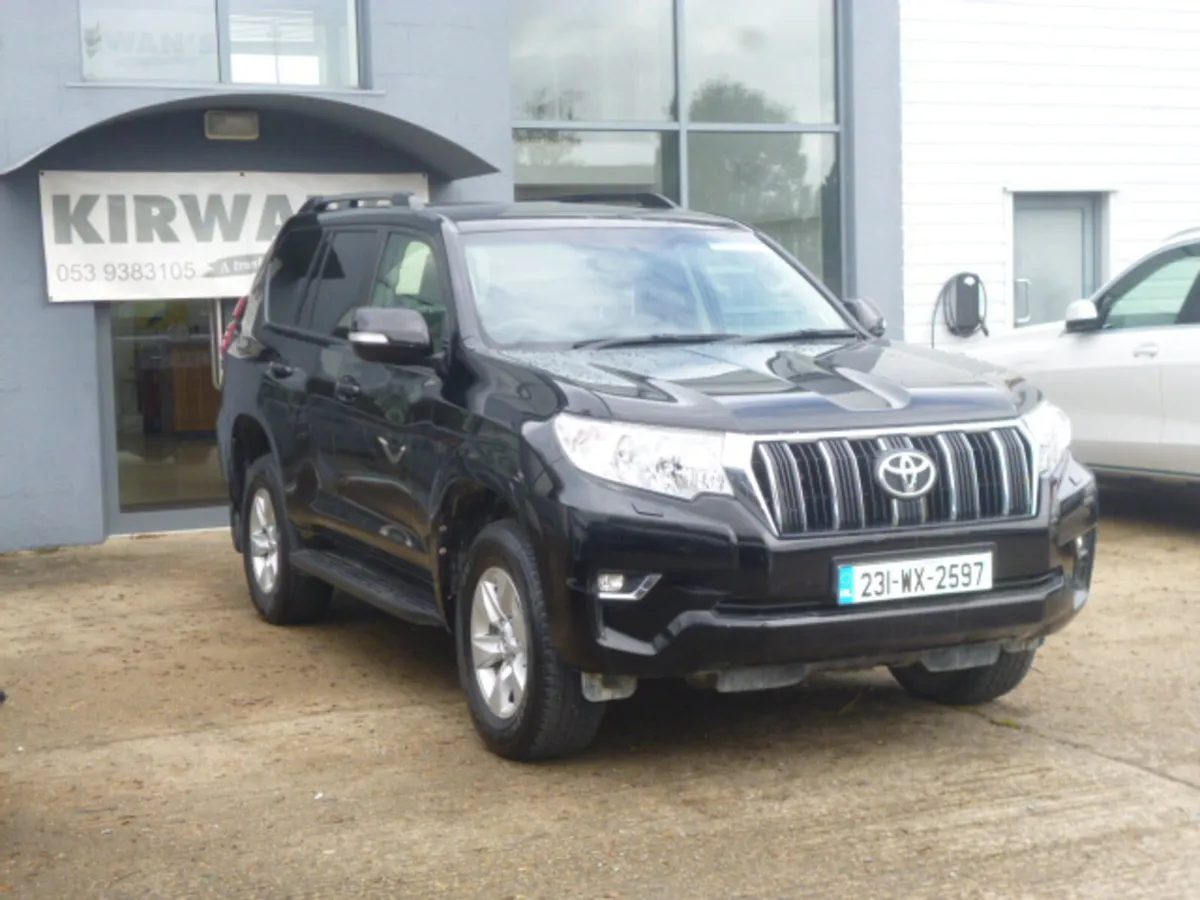 Toyota Land Cruiser 2.8L Diesel Auto  2023 - Image 3