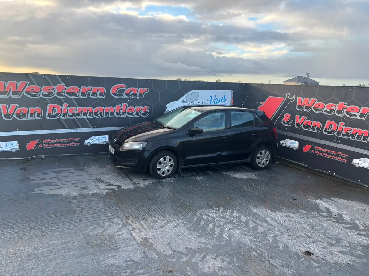 10 Volkswagen polo 1.6 tdi for dismantling