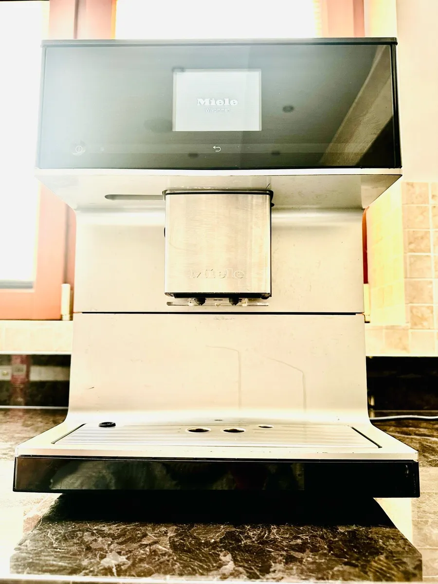 Miele Bean-to-Cup Coffee Machine - Image 2
