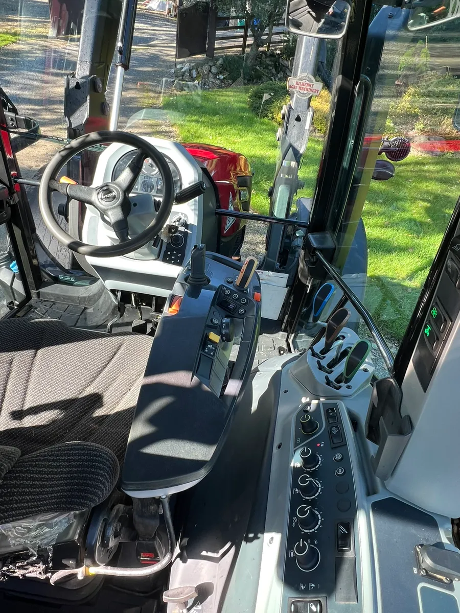 2023 Valtra G125A c/w Loader & lp600's - Image 4