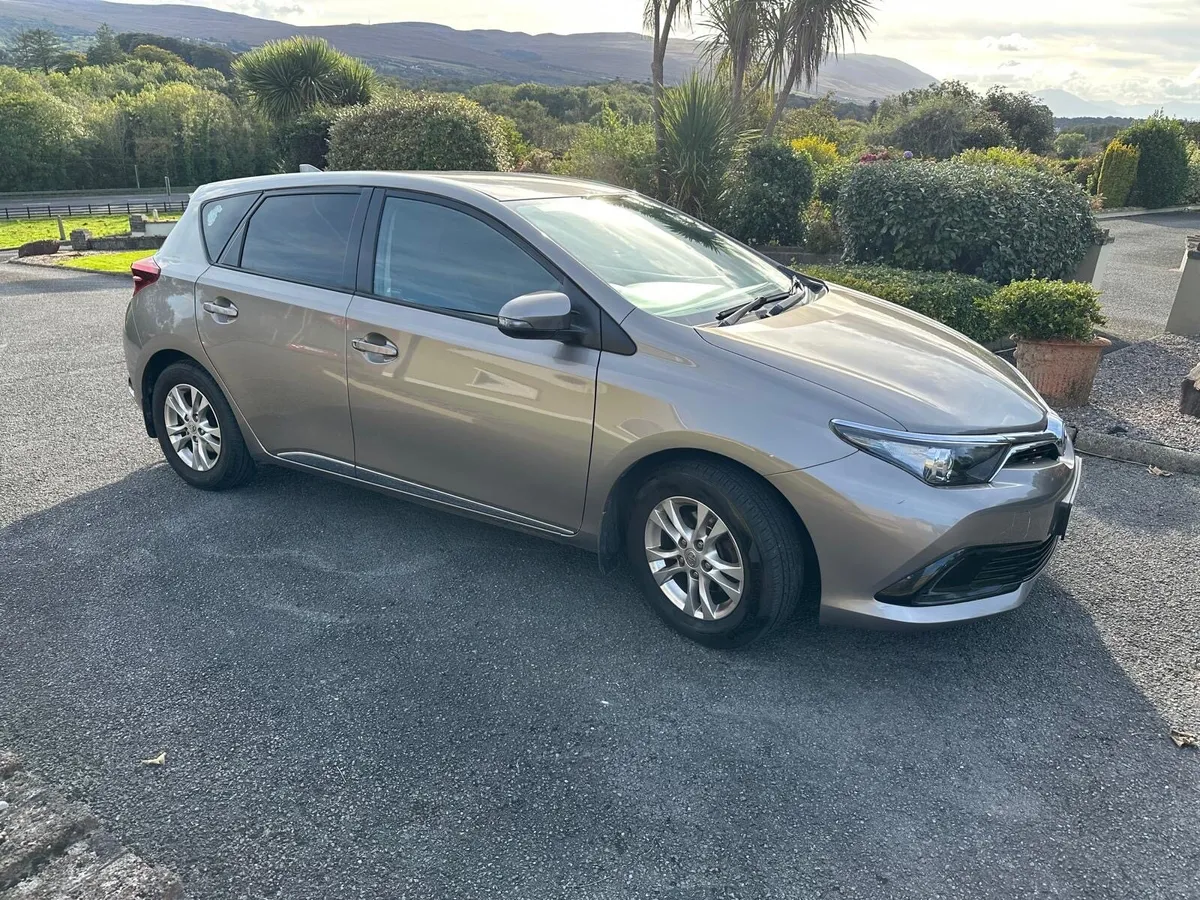 Toyota Auris Van - Image 1