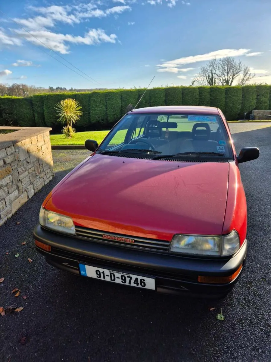 1991 daihatsu charade - Image 2