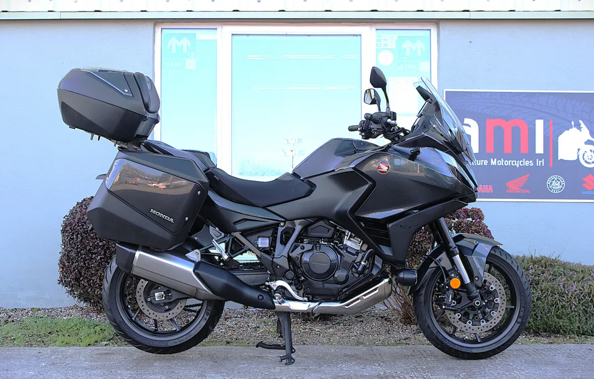 Honda NT1100 2024 - Image 1