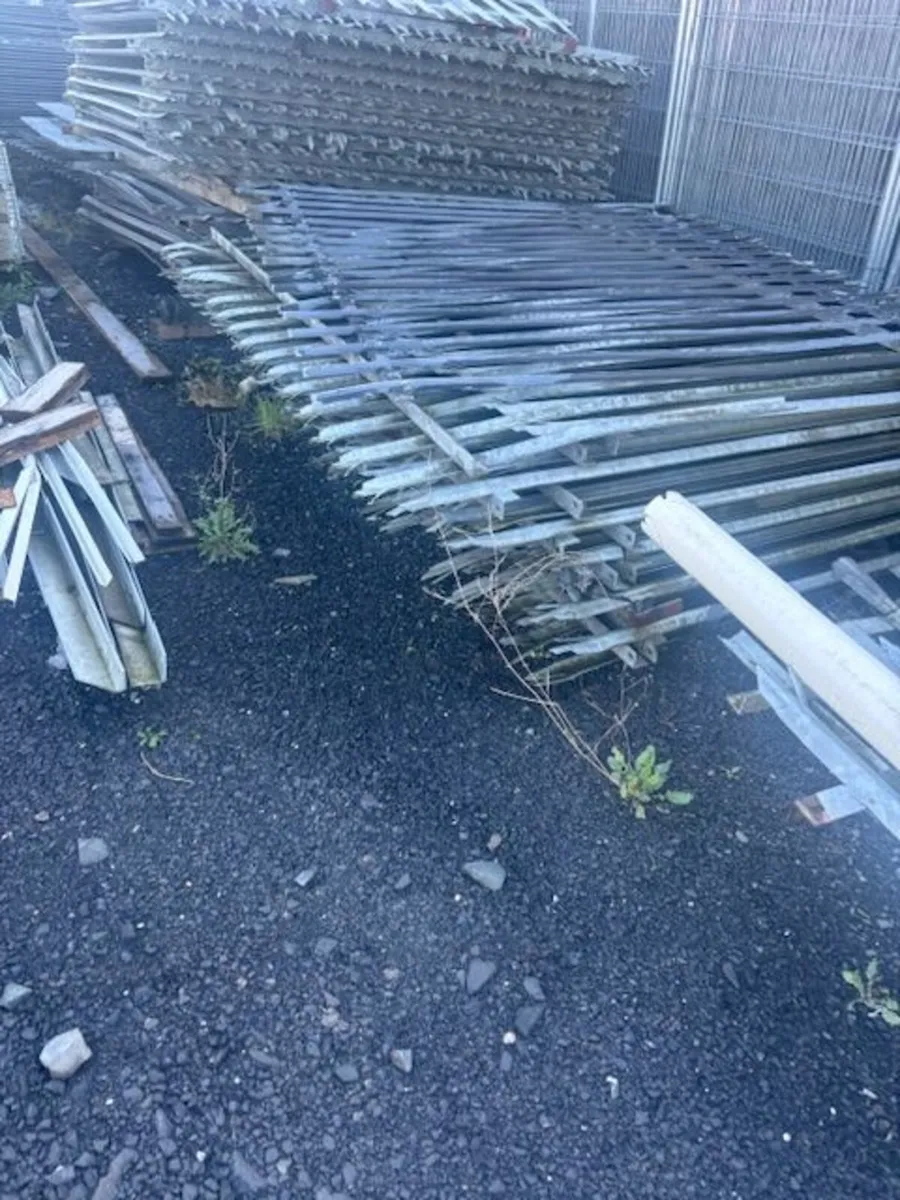 Pallaside Fencing - Image 2