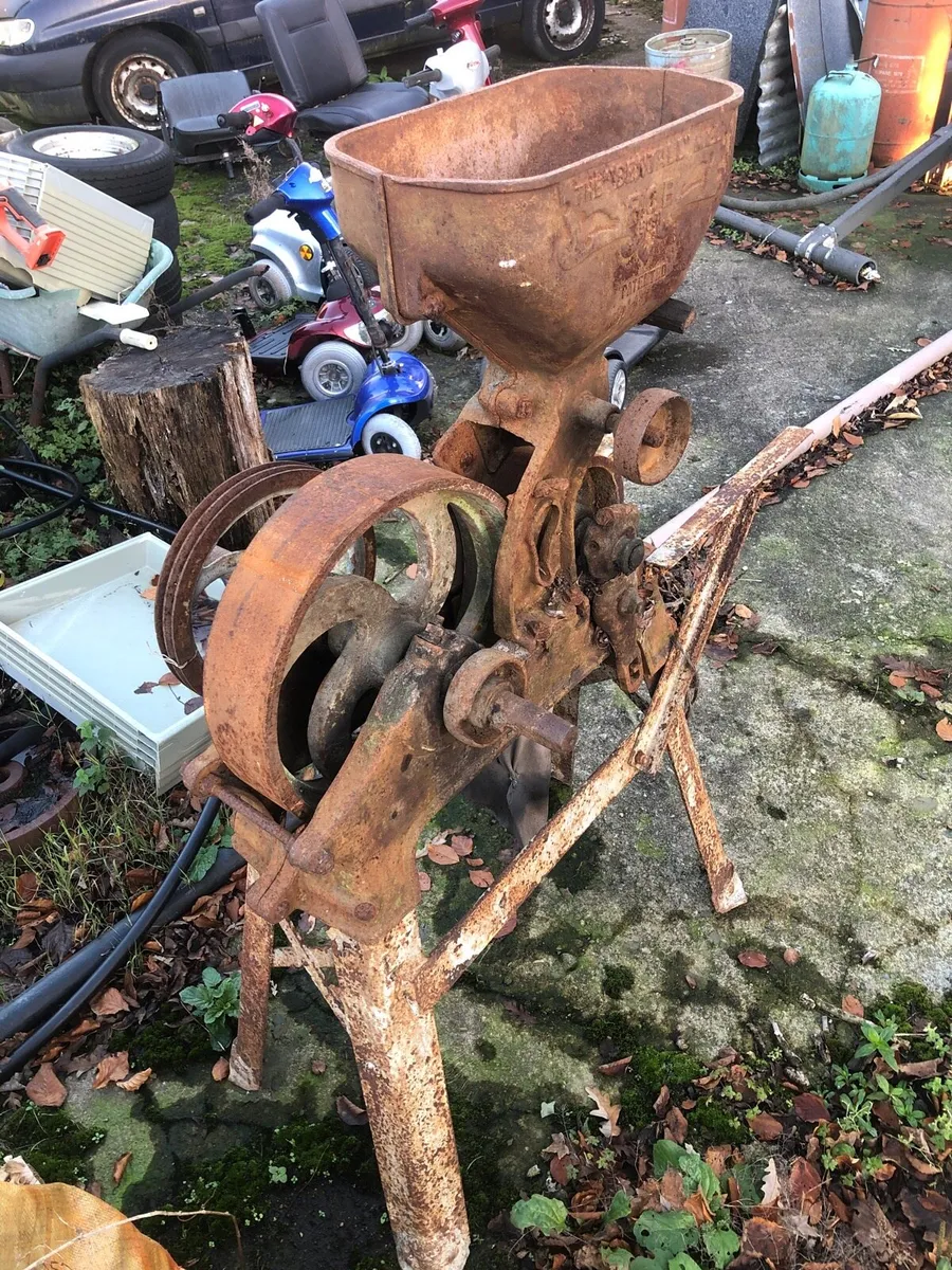 Furze grinder/cutter, corn roller/Mill, Saw - Image 4