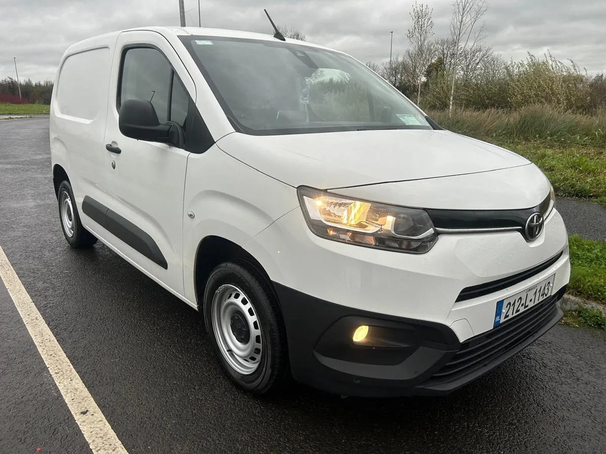 Toyota Proace City 1.5dci  2021 - Image 2