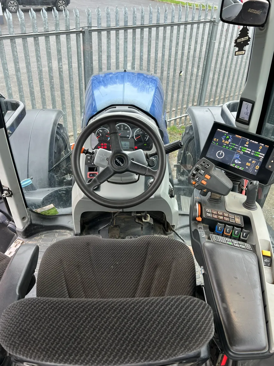 2020 Valtra T174 Versu, New 650/65R42's - Image 2