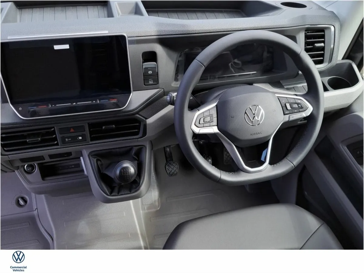 Volkswagen Crafter Highline MWB 177HP MAN - Image 2
