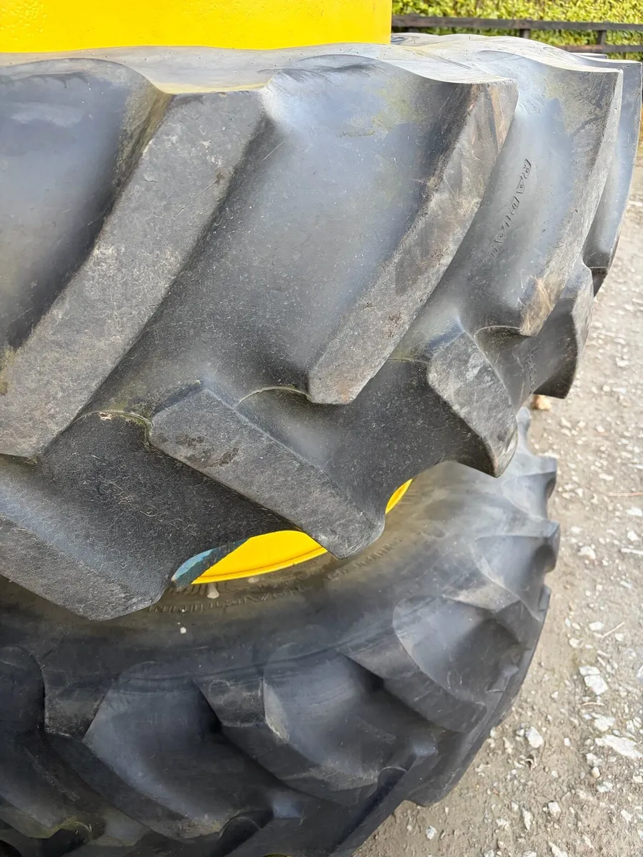 Stocks dual wheels 18.4r38 - Image 3