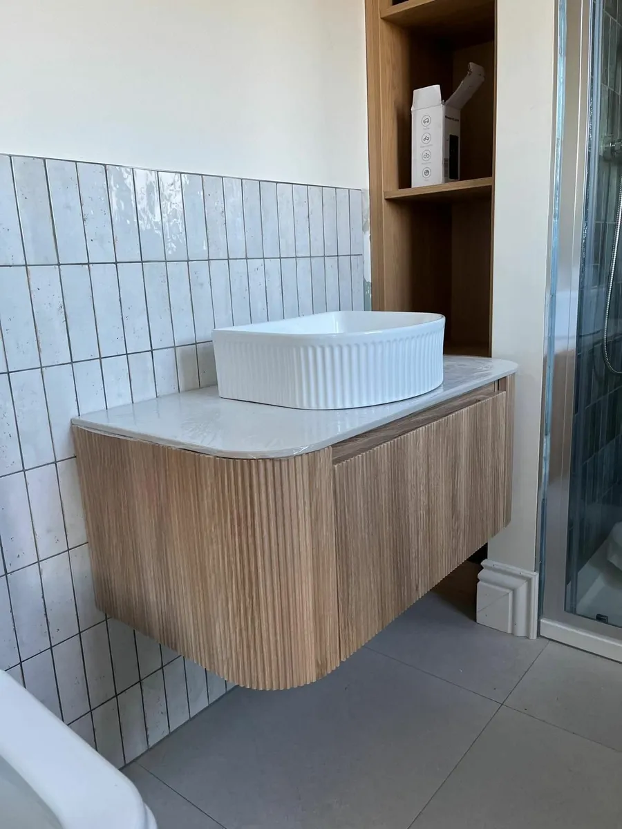Bathroom Unit - Image 4