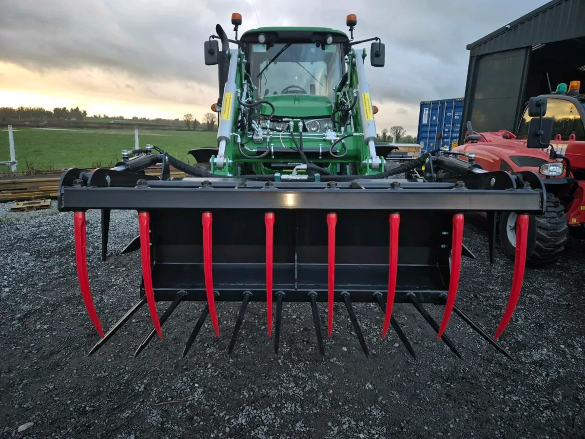 Tine grabs - Image 3