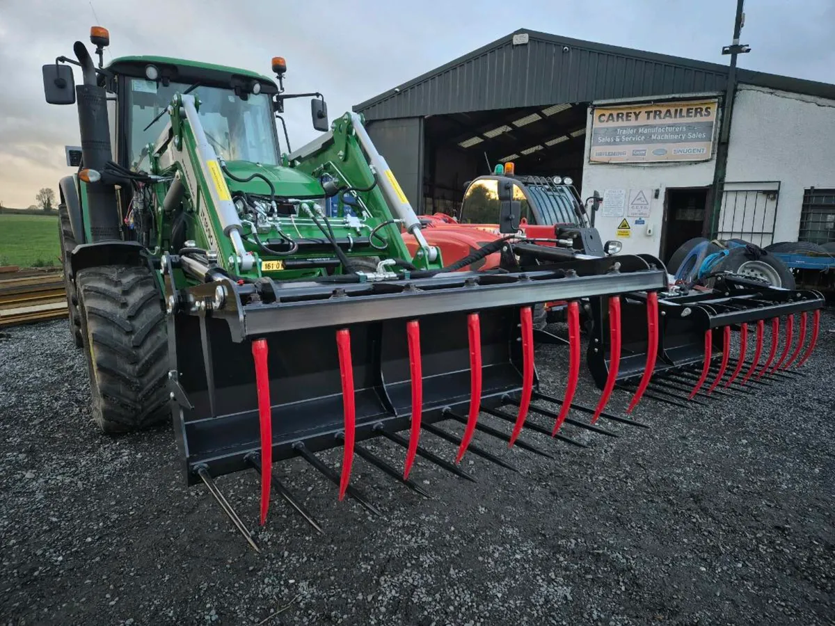 Tine grabs - Image 2