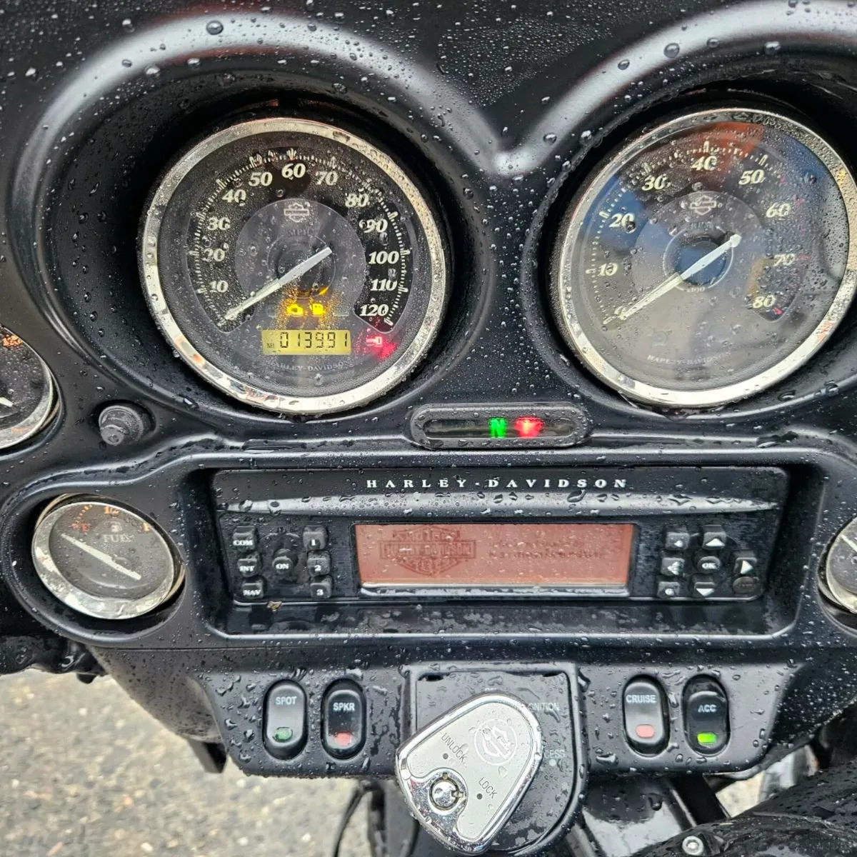 2011 Harley Davidson FLHTP 1700CC - Image 2