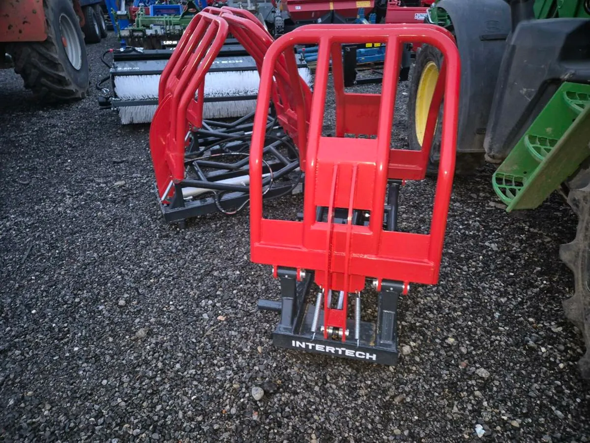 Intertech bale grabs - Image 1