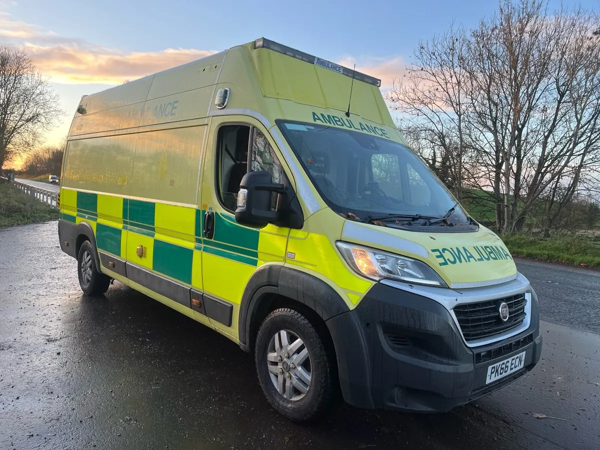 2017 FIAT DUCATO AMBULANCE - Image 1
