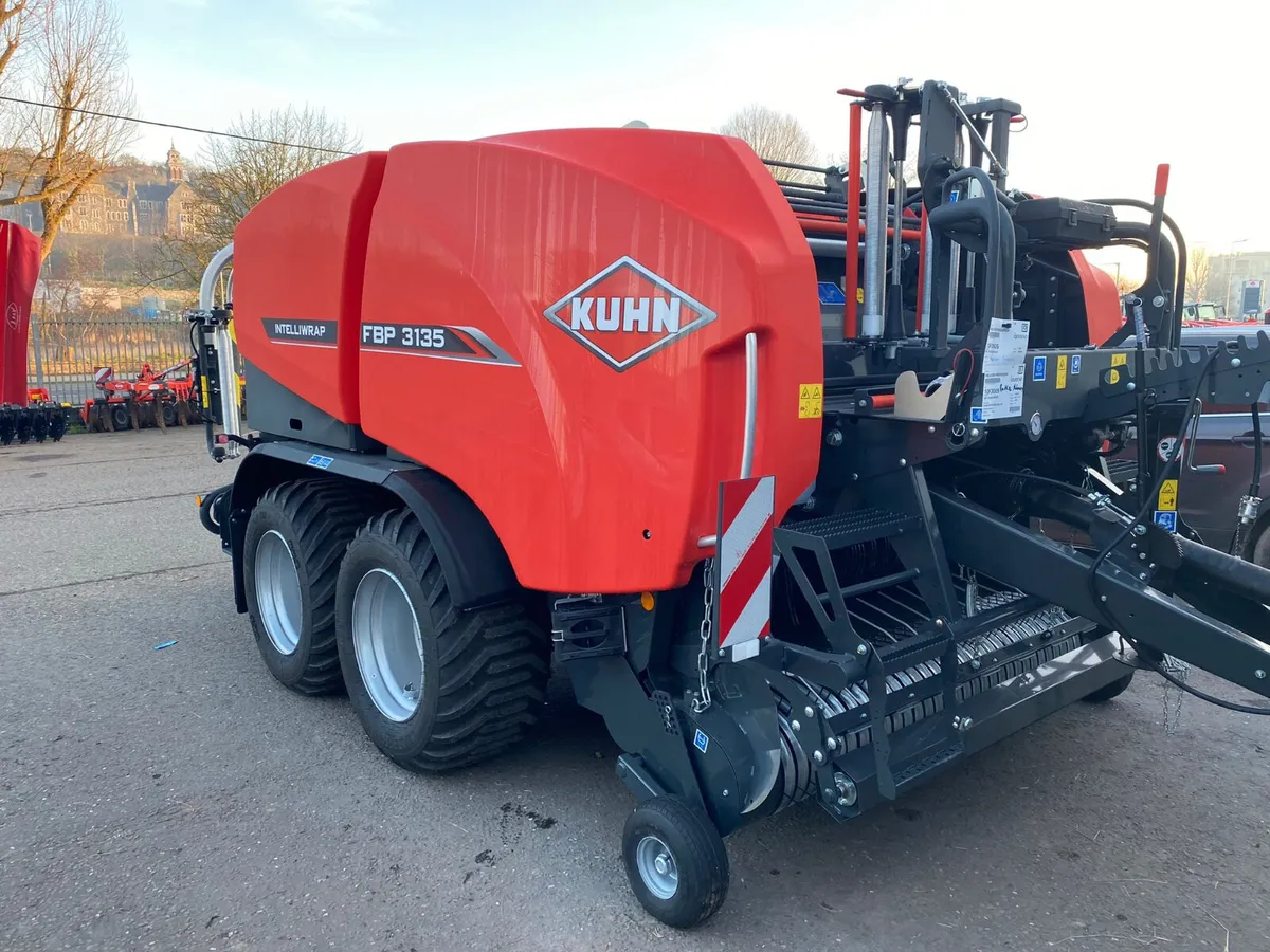 KUHN FBP 3135 BALER / WRAPPER COMBINATION - Image 3