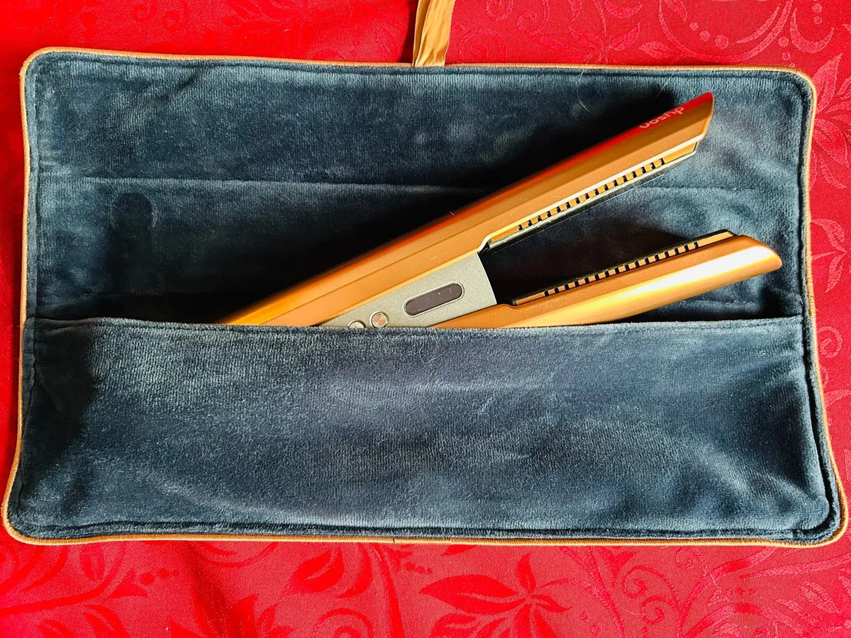 Dyson Corrale™ Cordless hair straightener. - Image 2