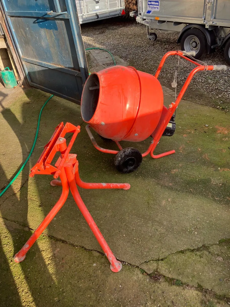 Cement mixers - Image 1