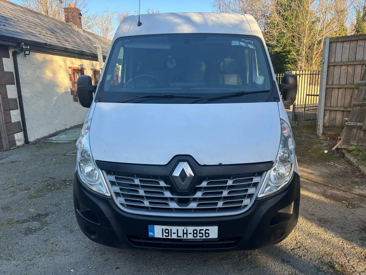 2019 Renault Master - Image 2