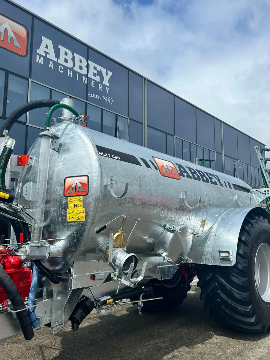 New Abbey 2050 Premium Tanker c/w Agri Pro Shoe - Image 4