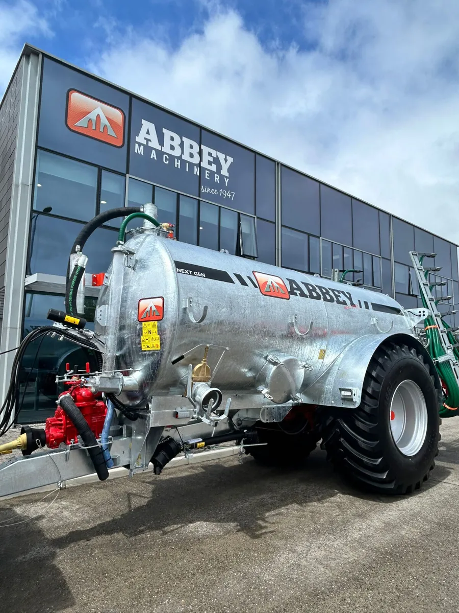 New Abbey 2050 Premium Tanker c/w Agri Pro Shoe - Image 1
