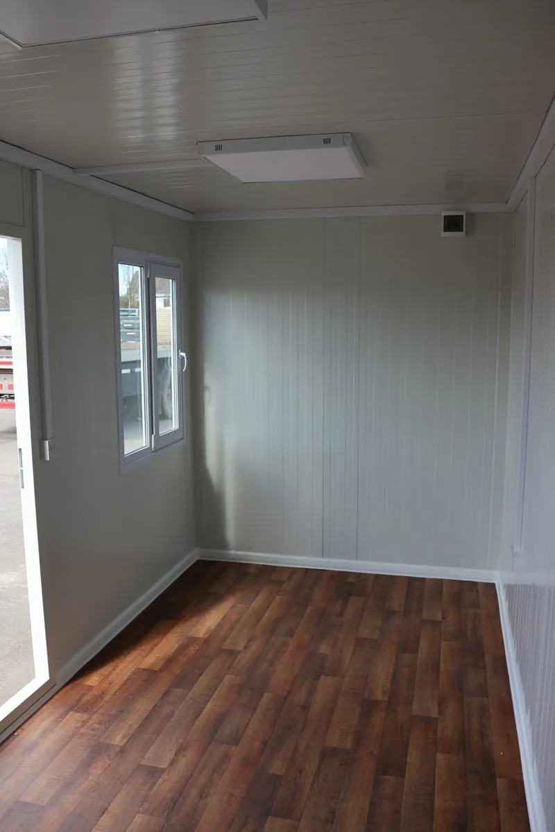 4M Commercial Office - Image 4