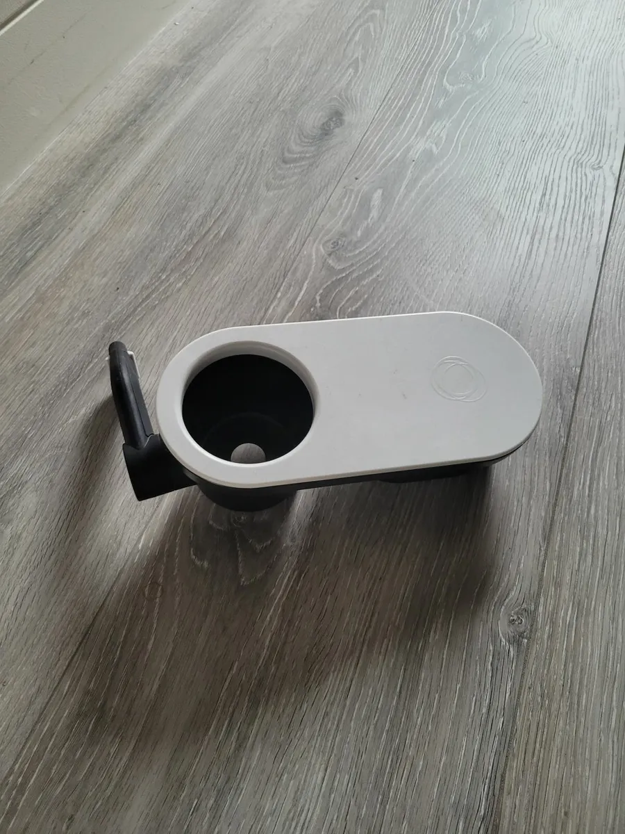 Bugaboo Buggy with Bassinet and accessories - Image 2