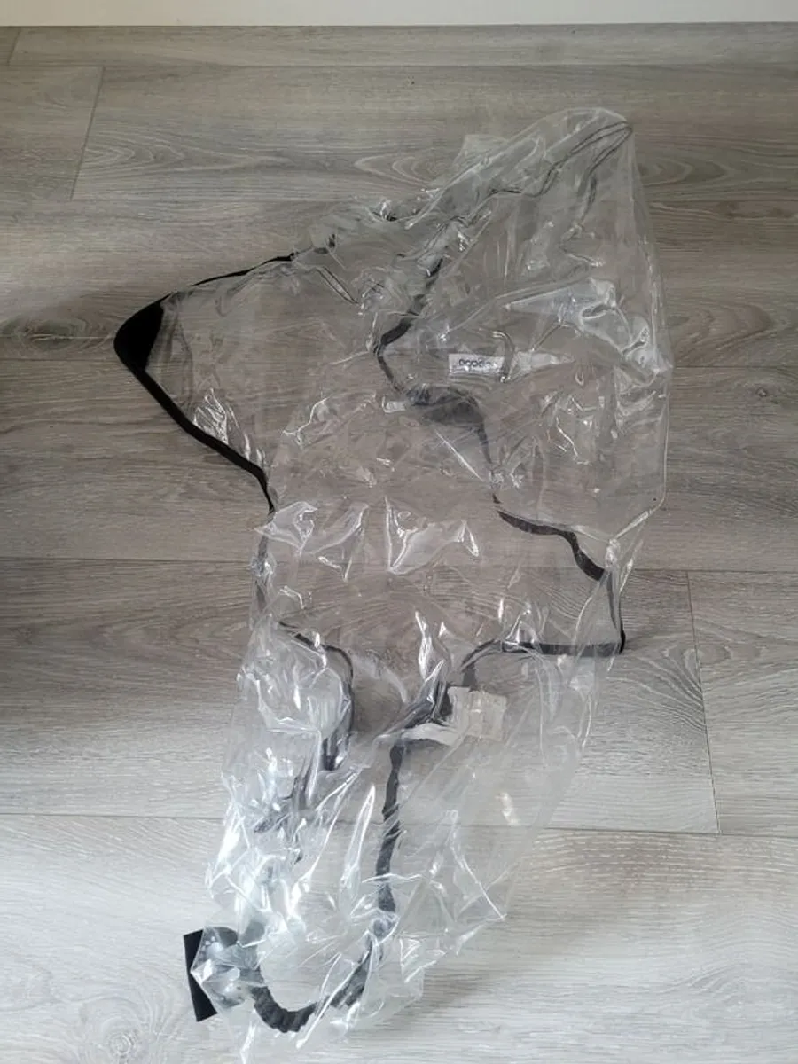 Bugaboo Buggy with Bassinet and Accessories - Image 4