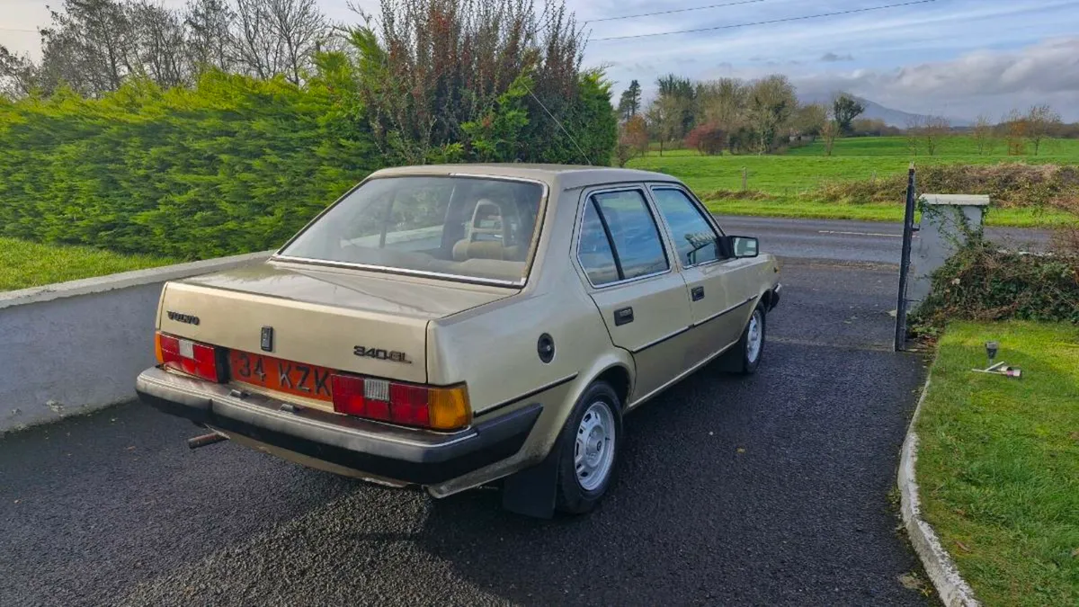 Volvo 340 gl .Nct exempt. Tax €56 - Image 4