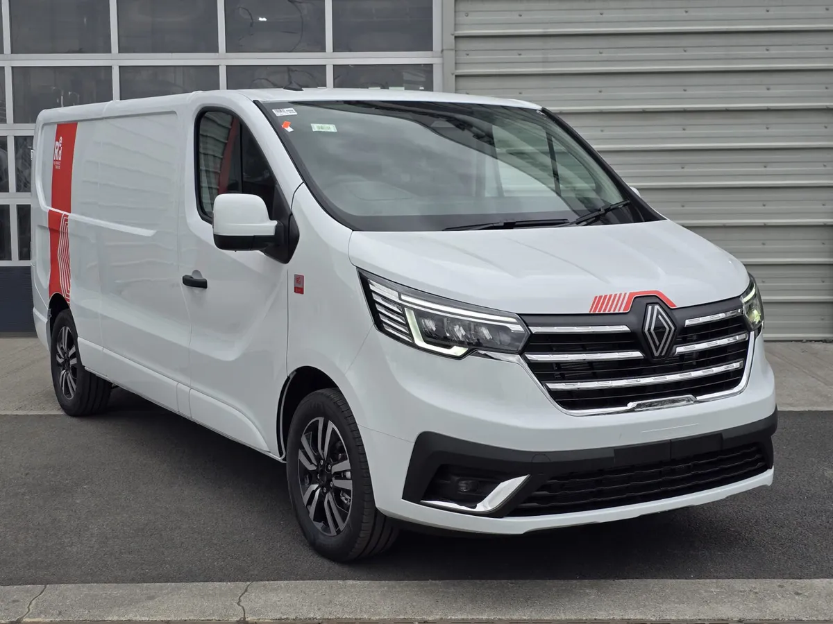 Renault Trafic Exclusive 170BHP Manual White - Image 1