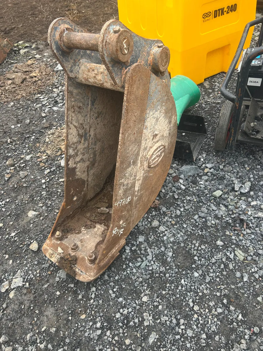 Strickland 45mm pin 1ft digging bucket - Image 1