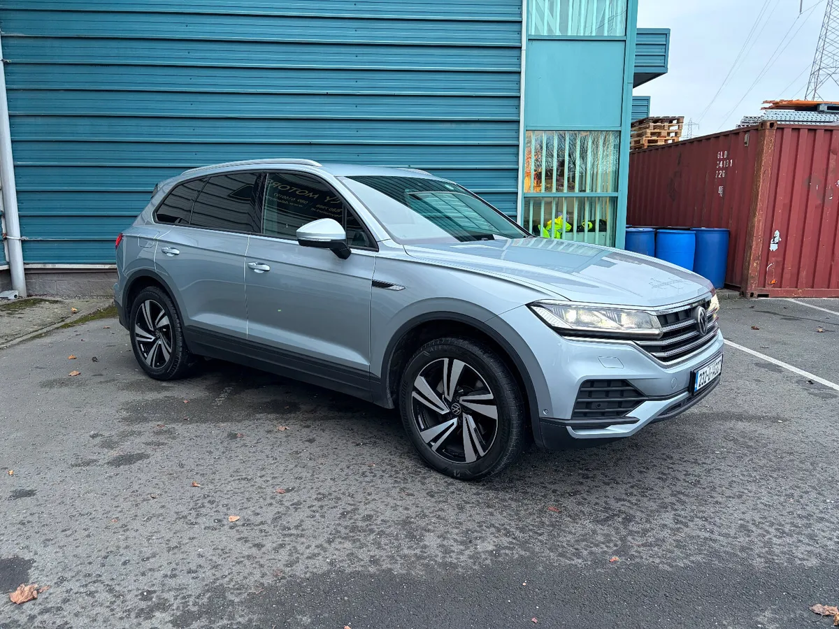 232 Volkswagen Touareg N1 2 Seat Commercial Van - Image 3