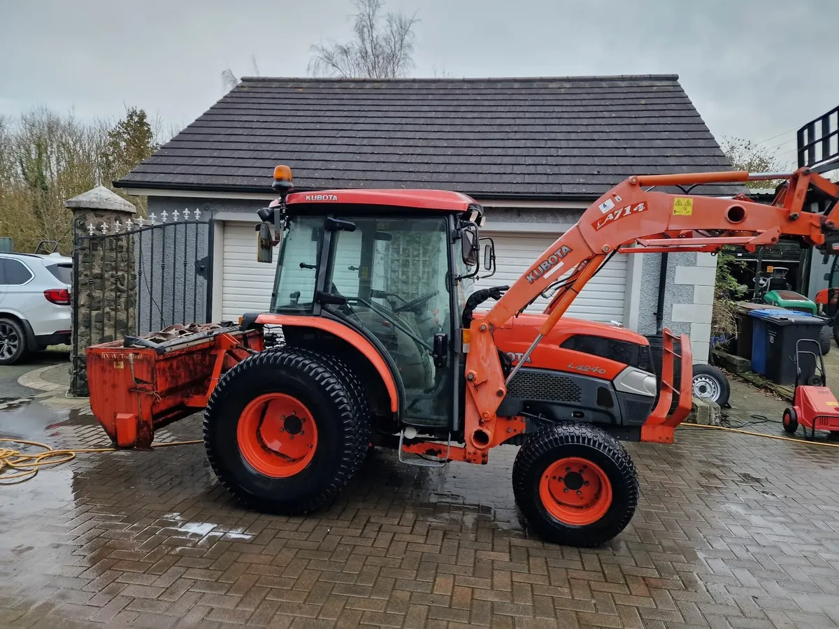 Kubota 44hp Compact Tractor low 900 hours - Image 4
