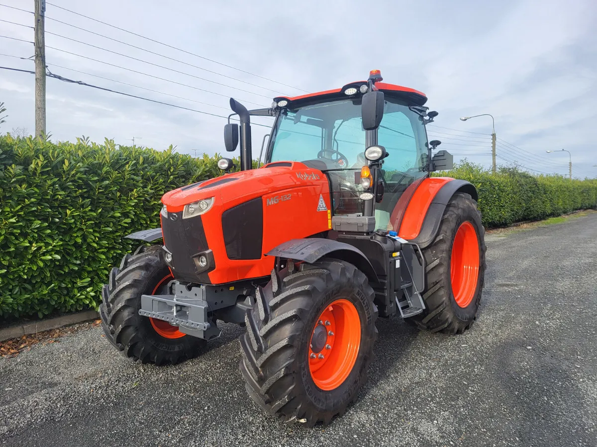 Kubota M6132 - Image 3