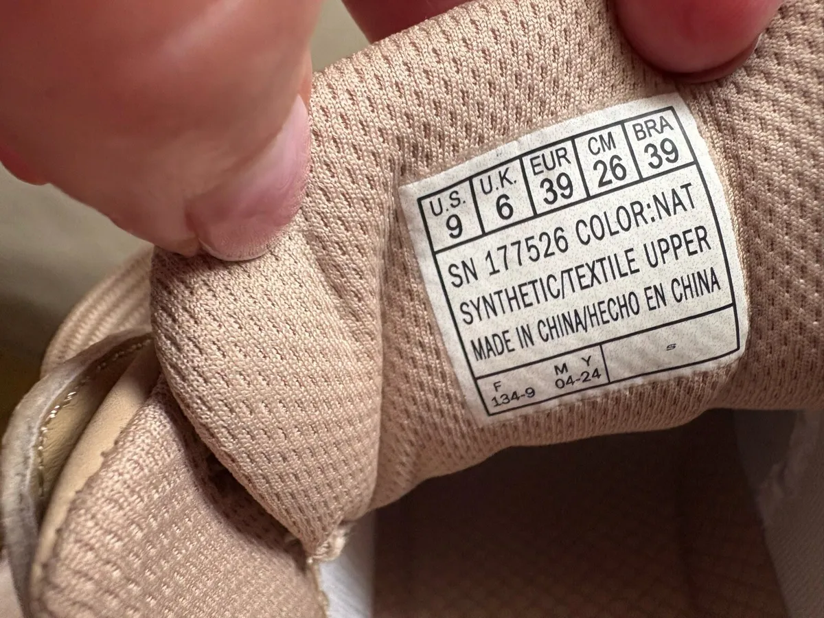 Ladies Skechers - Image 4