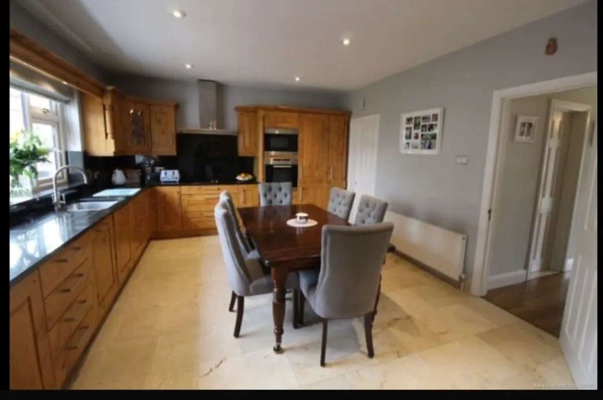 Solid oak kitchen - Image 2