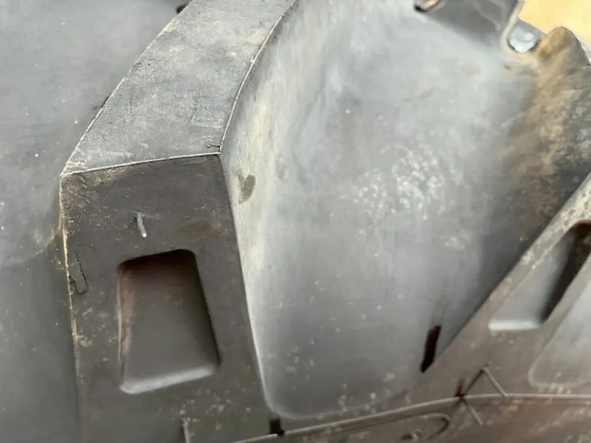 16.9 x 28 Starmax Tyre New - Image 3