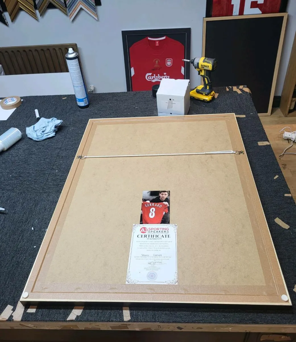 Steven Gerrard No.8 Signed Framed Liverpool Shirt - Image 4