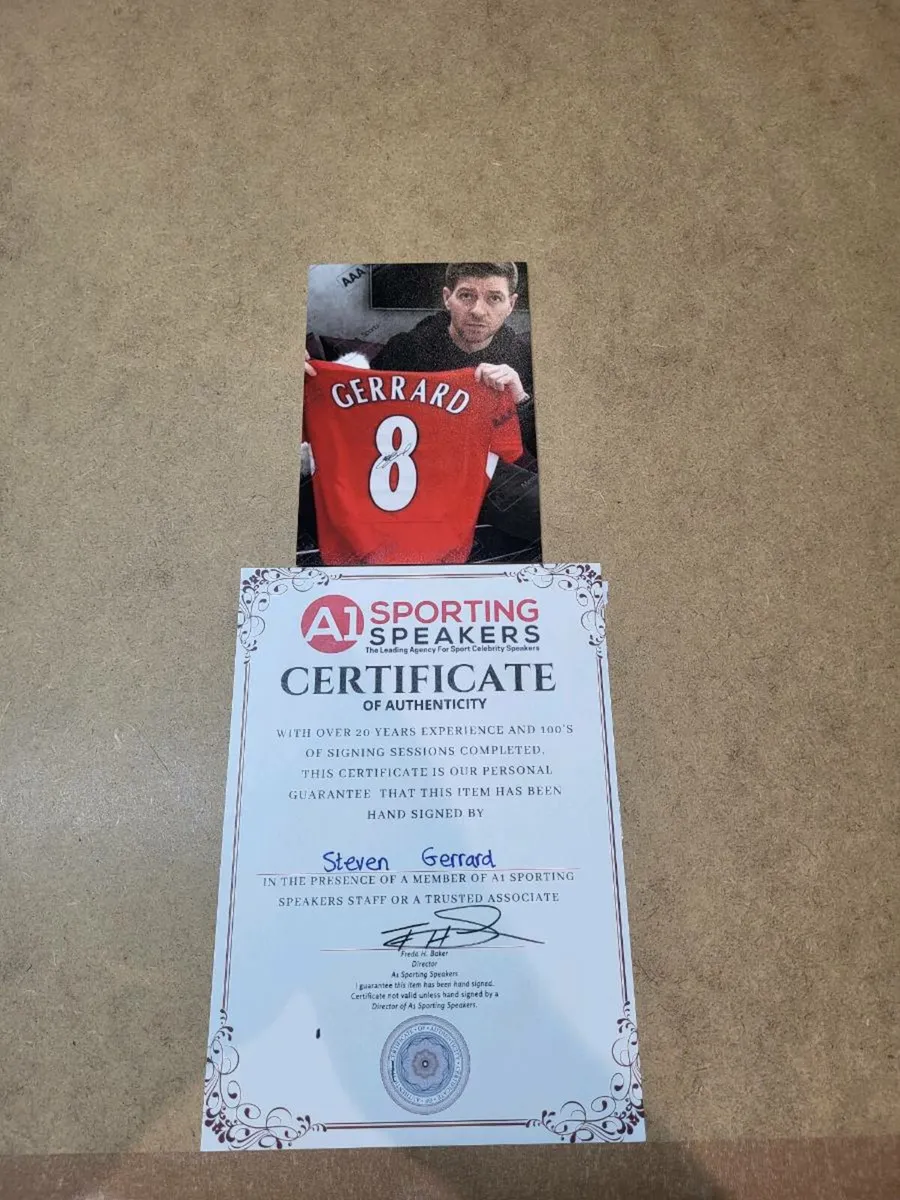 Steven Gerrard No.8 Signed Framed Liverpool Shirt - Image 3