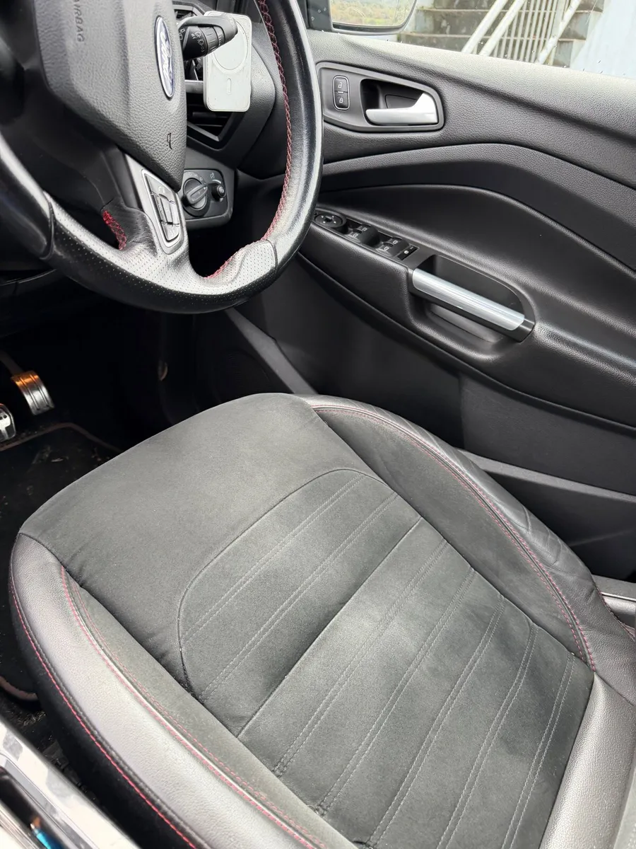 Ford Kuga 4 seater commercial - Image 2