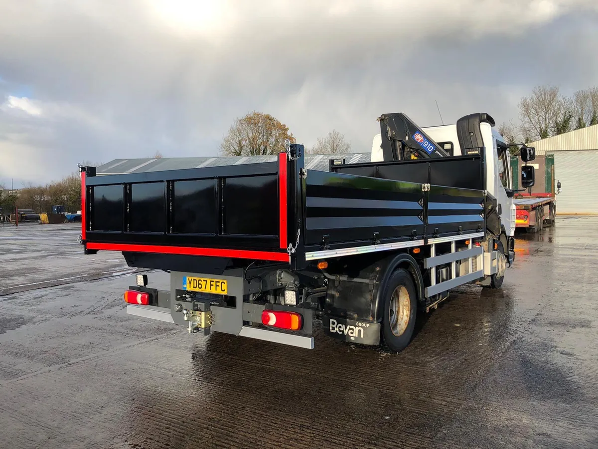 12Ton 2017  daf new tipper remote control crane - Image 2